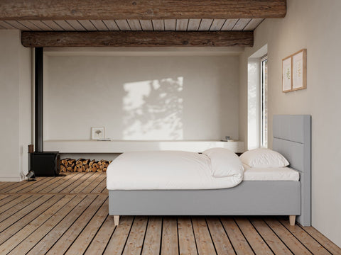 Freja Fjord 140x200 Lysegrå Nordic Dream tilbyr senger med skandinavisk design og materialer av høy kvalitet. Opplev perfekt komfort for en god natts søvn. Bestill din i dag!