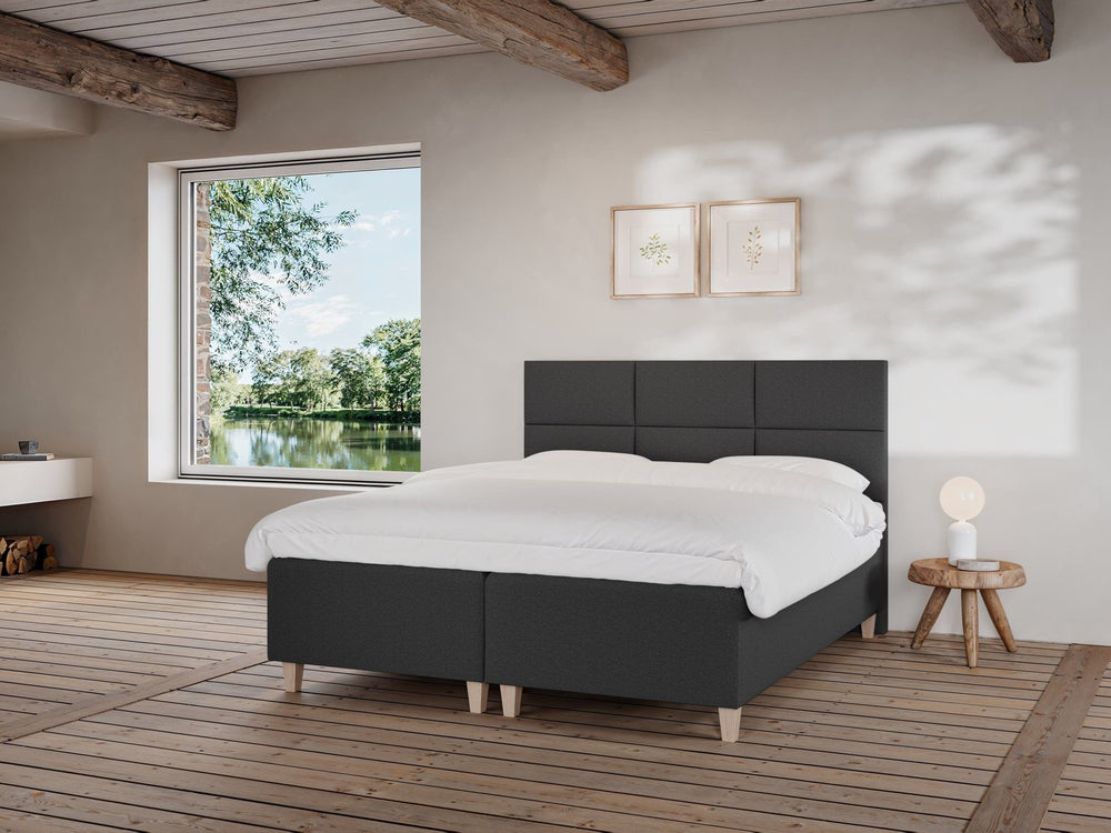 Freja Fjord 180x210 Antrasitt Nordic Dream tilbyr senger med skandinavisk design og materialer av høy kvalitet. Opplev perfekt komfort for en god natts søvn. Bestill din i dag!