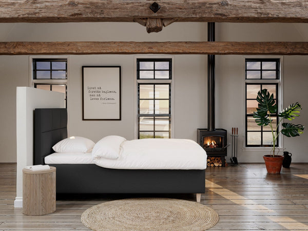 Freja Nordlys 140x200 Antrasitt Nordic Dream tilbyr senger med skandinavisk design og materialer av høy kvalitet. Opplev perfekt komfort for en god natts søvn. Bestill din i dag!