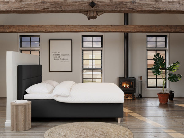 Freja Nordlys 180x210 Antrasitt Nordic Dream tilbyr senger med skandinavisk design og materialer av høy kvalitet. Opplev perfekt komfort for en god natts søvn. Bestill din i dag!