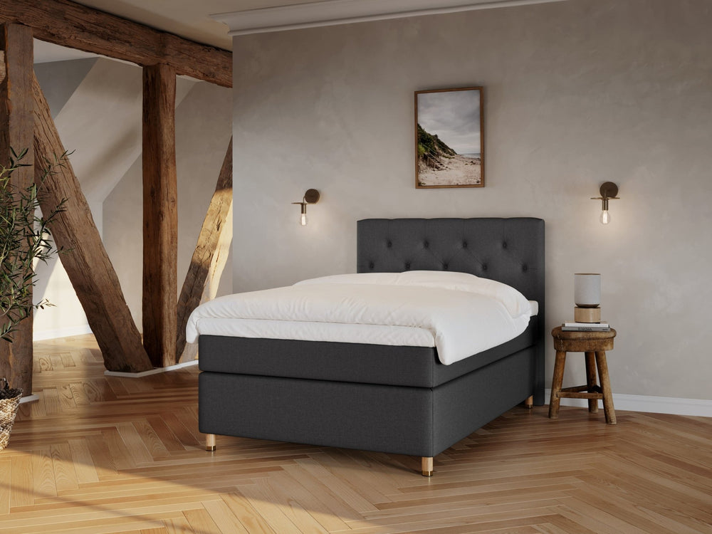 Nora Fjord 140x200 Antrasitt Nordic Dream tilbyr senger med skandinavisk design og materialer av høy kvalitet. Opplev perfekt komfort for en god natts søvn. Bestill din i dag!