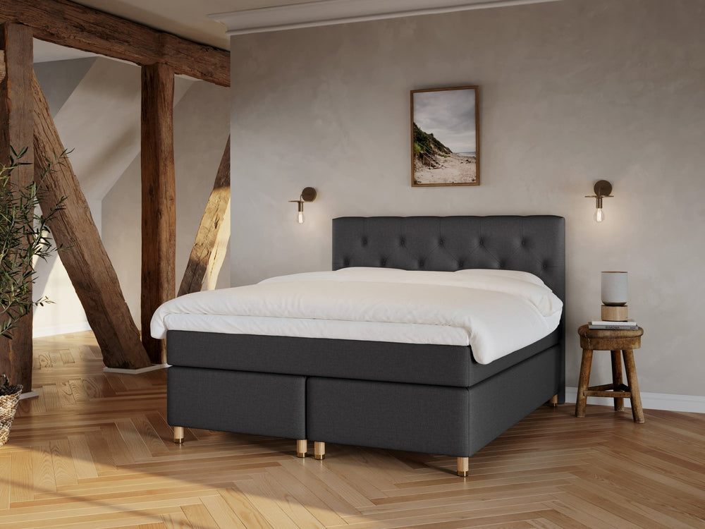 Nora Fjord 160x210 Antrasitt Nordic Dream tilbyr senger med skandinavisk design og materialer av høy kvalitet. Opplev perfekt komfort for en god natts søvn. Bestill din i dag!