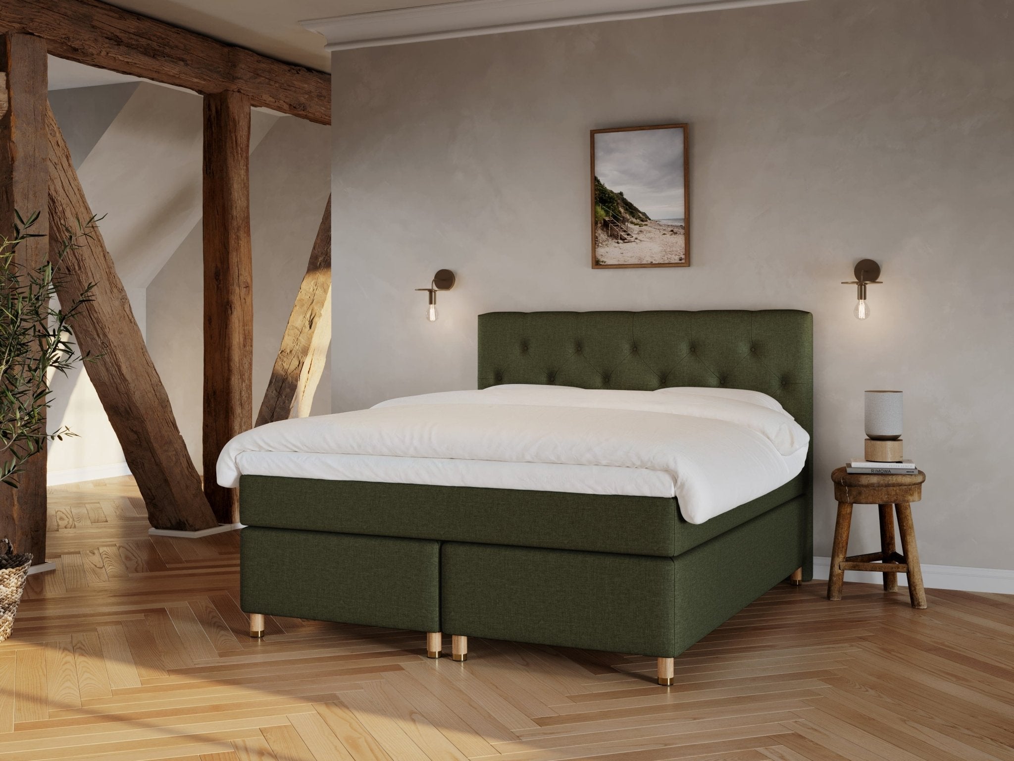 Nora Fjord 160x210 Mørkegrøn Nordic Dream tilbyr senger med skandinavisk design og materialer av høy kvalitet. Opplev perfekt komfort for en god natts søvn. Bestill din i dag!