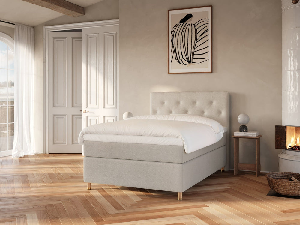 Nora Nordlys 140x200 Bouclé cream Nordic Dream tilbyr senger med skandinavisk design og materialer av høy kvalitet. Opplev perfekt komfort for en god natts søvn. Bestill din i dag!