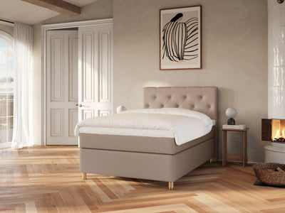 Nora Nordlys 140x200 Brun Nordic Dream tilbyr senger med skandinavisk design og materialer av høy kvalitet. Opplev perfekt komfort for en god natts søvn. Bestill din i dag!