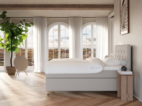Nora Nordlys 140x200 Lysegrå Nordic Dream tilbyr senger med skandinavisk design og materialer av høy kvalitet. Opplev perfekt komfort for en god natts søvn. Bestill din i dag!