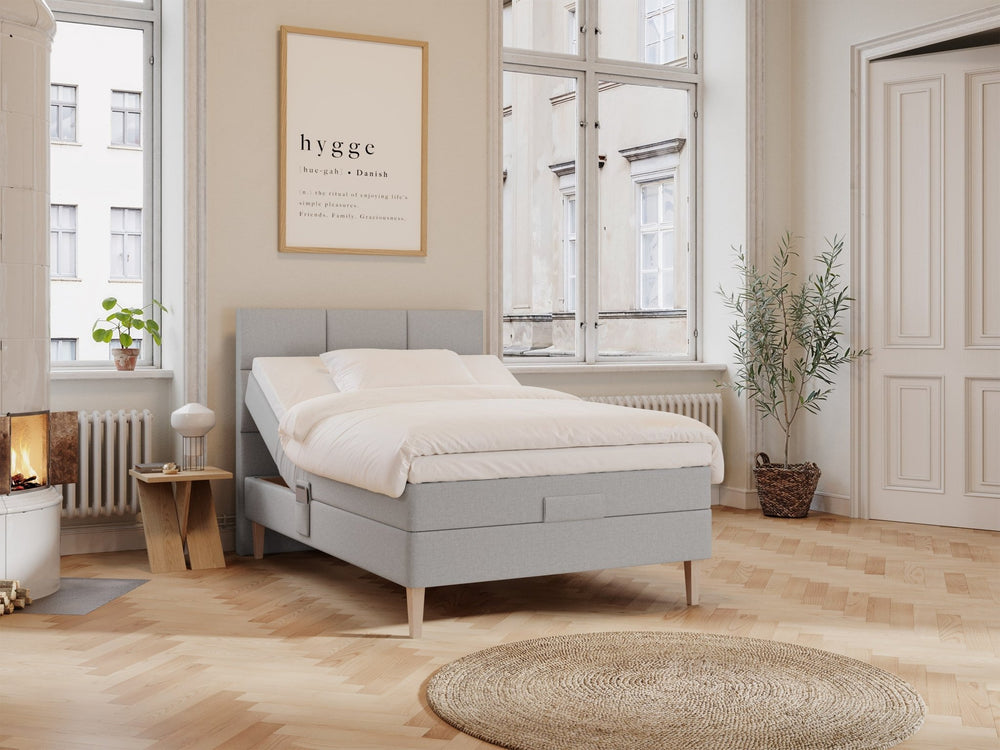 Ragna Älv 140x200 Lysegrå Nordic Dream tilbyr senger med skandinavisk design og materialer av høy kvalitet. Opplev perfekt komfort for en god natts søvn. Bestill din i dag!