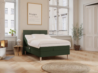 Ragna Älv 140x200 Mørkegrøn Nordic Dream tilbyr senger med skandinavisk design og materialer av høy kvalitet. Opplev perfekt komfort for en god natts søvn. Bestill din i dag!