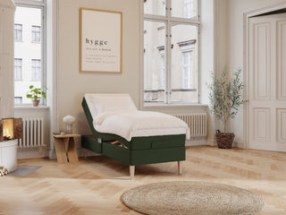 Ragna Älv 90x200 Mørkegrøn Nordic Dream tilbyr senger med skandinavisk design og materialer av høy kvalitet. Opplev perfekt komfort for en god natts søvn. Bestill din i dag!
