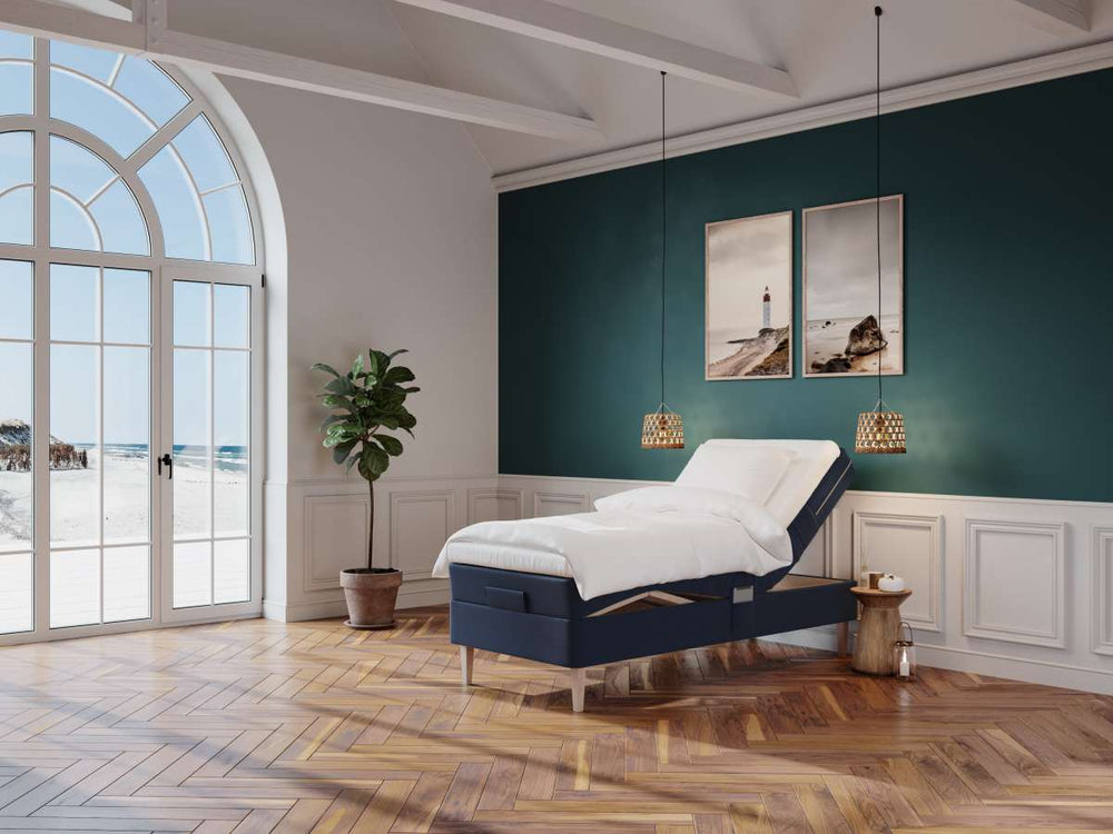 Ragna Fjäll 80x200 Mørkeblå Nordic Dream tilbyr senger med skandinavisk design og materialer av høy kvalitet. Opplev perfekt komfort for en god natts søvn. Bestill din i dag!