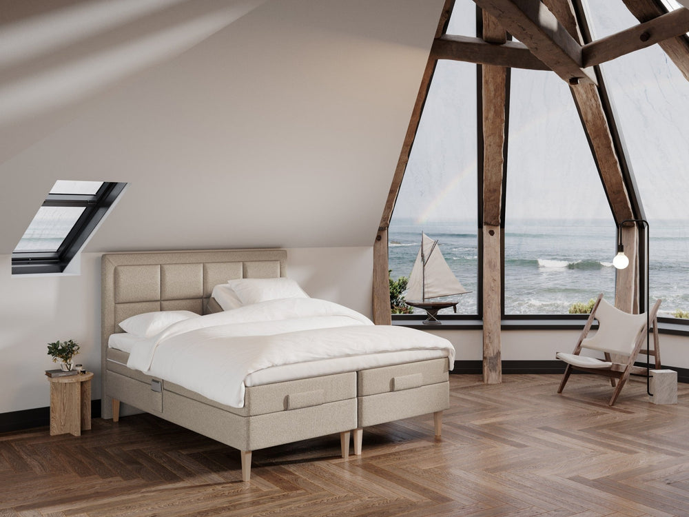 Ragna Fjord 160x200 Sand Nordic Dream tilbyr senger med skandinavisk design og materialer av høy kvalitet. Opplev perfekt komfort for en god natts søvn. Bestill din i dag!