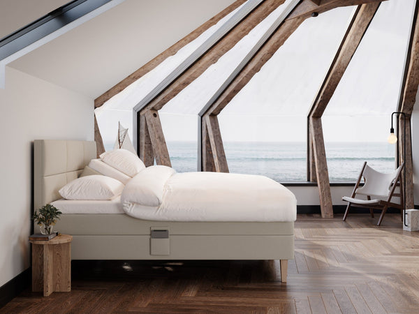 Ragna Fjord 210x210 Sand Nordic Dream tilbyr senger med skandinavisk design og materialer av høy kvalitet. Opplev perfekt komfort for en god natts søvn. Bestill din i dag!