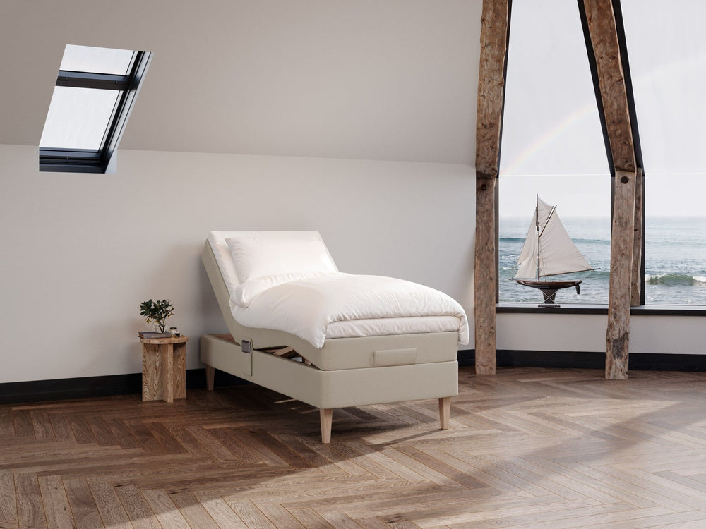 Ragna Fjord 90x210 Sand Nordic Dream tilbyr senger med skandinavisk design og materialer av høy kvalitet. Opplev perfekt komfort for en god natts søvn. Bestill din i dag!