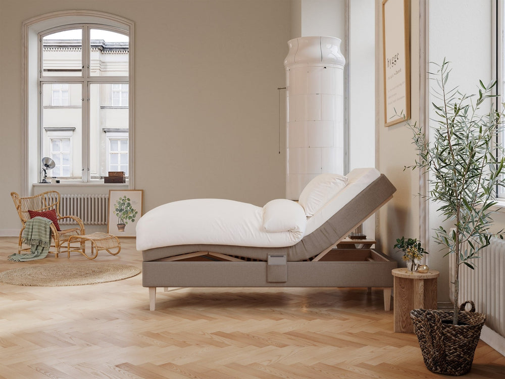 Ragna Nordlys 90x200 Brun Nordic Dream tilbyr senger med skandinavisk design og materialer av høy kvalitet. Opplev perfekt komfort for en god natts søvn. Bestill din i dag!