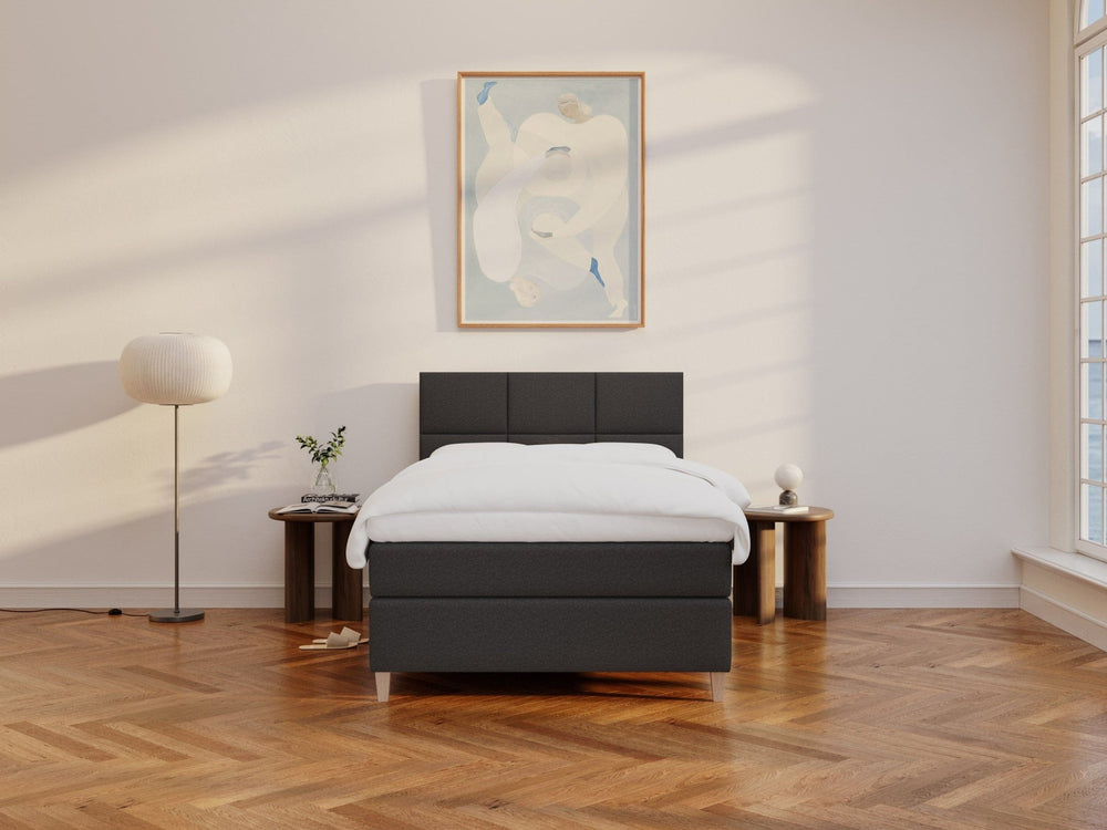 Snefrid Älv 140x200 Antrasitt Nordic Dream tilbyr senger med skandinavisk design og materialer av høy kvalitet. Opplev perfekt komfort for en god natts søvn. Bestill din i dag!