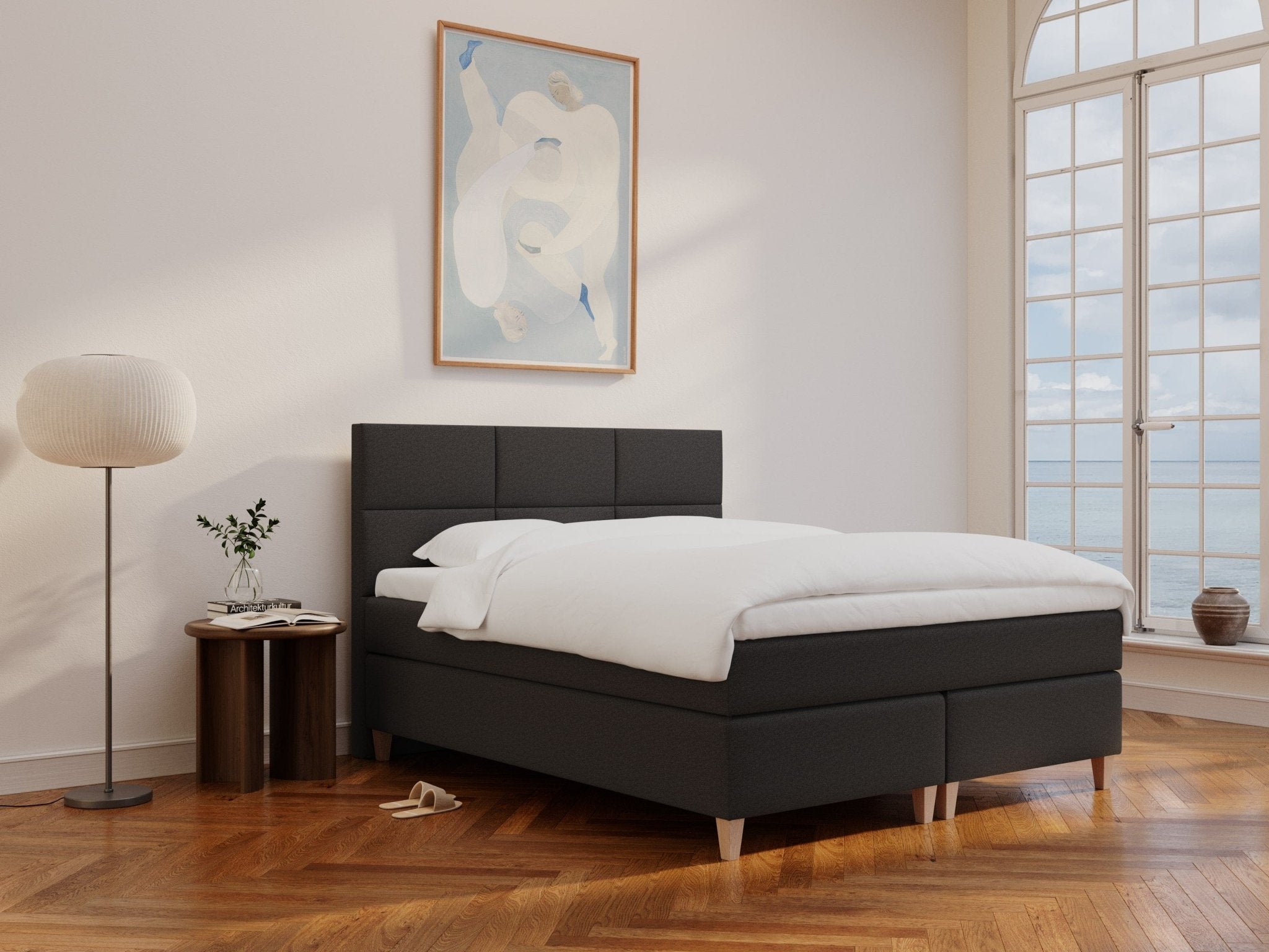 Snefrid Älv 160x210 Antrasitt Nordic Dream tilbyr senger med skandinavisk design og materialer av høy kvalitet. Opplev perfekt komfort for en god natts søvn. Bestill din i dag!