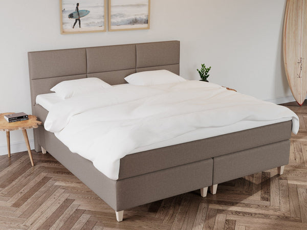 Snefrid Älv 200x200 Brun Nordic Dream tilbyr senger med skandinavisk design og materialer av høy kvalitet. Opplev perfekt komfort for en god natts søvn. Bestill din i dag!