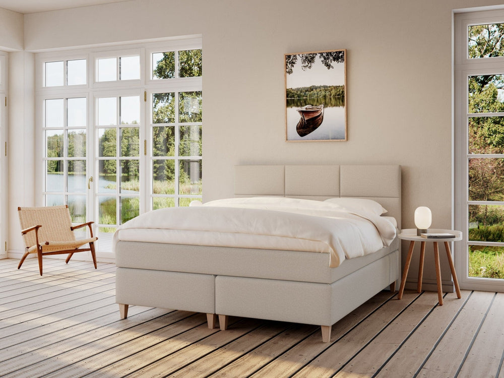 Snefrid Fjäll 180x210 Sand Nordic Dream tilbyr senger med skandinavisk design og materialer av høy kvalitet. Opplev perfekt komfort for en god natts søvn. Bestill din i dag!