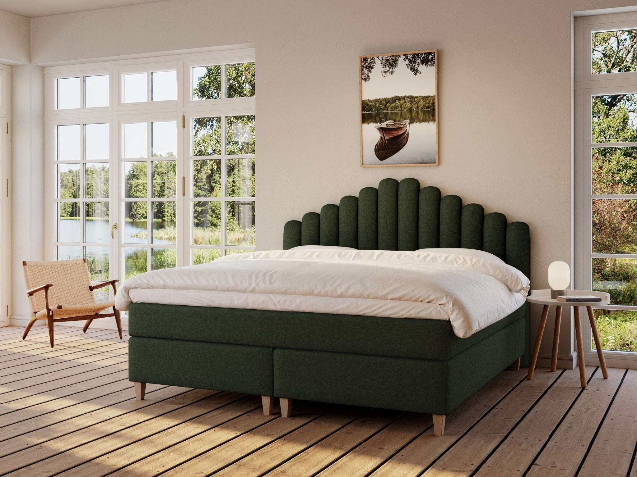 Snefrid Fjäll 210x210 Mørkegrøn Nordic Dream tilbyr senger med skandinavisk design og materialer av høy kvalitet. Opplev perfekt komfort for en god natts søvn. Bestill din i dag!