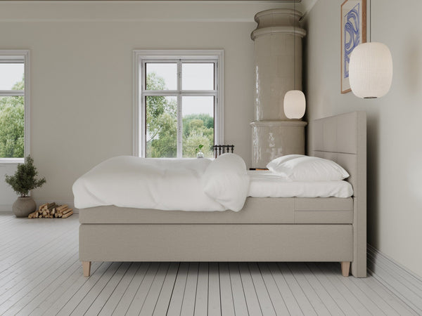 Snefrid Fjord 140x200 Sand Nordic Dream tilbyr senger med skandinavisk design og materialer av høy kvalitet. Opplev perfekt komfort for en god natts søvn. Bestill din i dag!