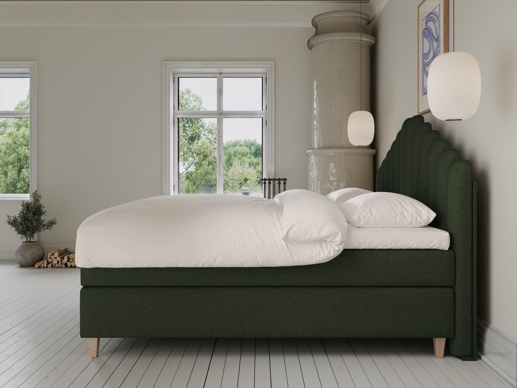 Snefrid Fjord 200x200 Mørkegrøn Nordic Dream tilbyr senger med skandinavisk design og materialer av høy kvalitet. Opplev perfekt komfort for en god natts søvn. Bestill din i dag!