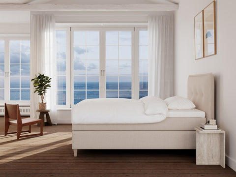 Snefrid Nordlys 120x200 Sand Nordic Dream tilbyr senger med skandinavisk design og materialer av høy kvalitet. Opplev perfekt komfort for en god natts søvn. Bestill din i dag!