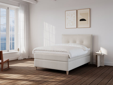 Snefrid Nordlys 140x200 Bouclé cream Nordic Dream tilbyr senger med skandinavisk design og materialer av høy kvalitet. Opplev perfekt komfort for en god natts søvn. Bestill din i dag!