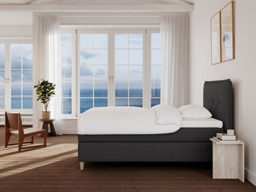Snefrid Nordlys 140x210 Antrasitt Nordic Dream tilbyr senger med skandinavisk design og materialer av høy kvalitet. Opplev perfekt komfort for en god natts søvn. Bestill din i dag!