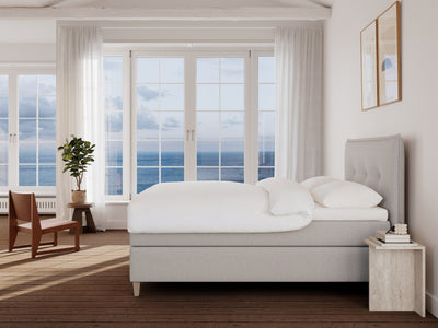 Snefrid Nordlys 160x200 Lysegrå Nordic Dream tilbyr senger med skandinavisk design og materialer av høy kvalitet. Opplev perfekt komfort for en god natts søvn. Bestill din i dag!