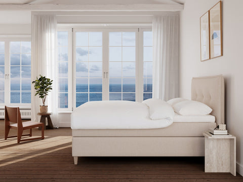 Snefrid Nordlys 180x210 Sand Nordic Dream tilbyr senger med skandinavisk design og materialer av høy kvalitet. Opplev perfekt komfort for en god natts søvn. Bestill din i dag!