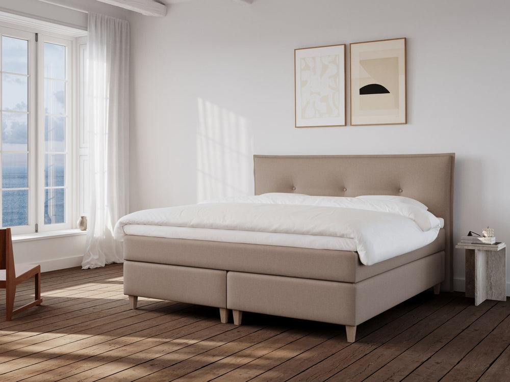 Snefrid Nordlys 210x210 Brun Nordic Dream tilbyr senger med skandinavisk design og materialer av høy kvalitet. Opplev perfekt komfort for en god natts søvn. Bestill din i dag!