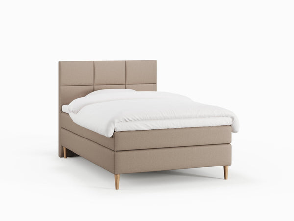 Svanhild Älv 140x200 Brun Nordic Dream tilbyr senger med skandinavisk design og materialer av høy kvalitet. Opplev perfekt komfort for en god natts søvn. Bestill din i dag!