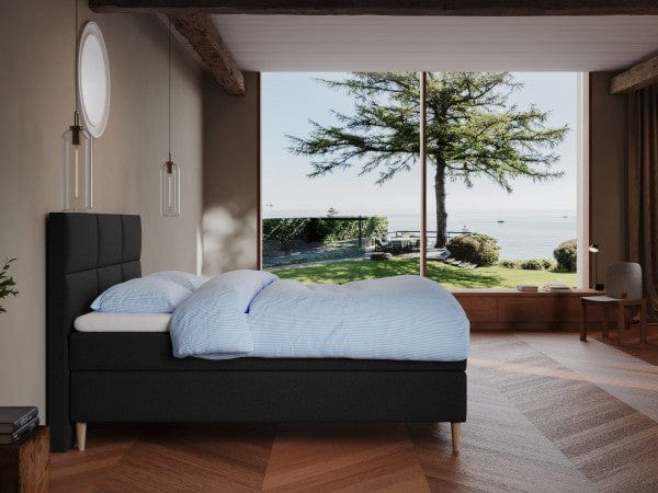 Svanhild Älv 210x210 Antrasitt Nordic Dream tilbyr senger med skandinavisk design og materialer av høy kvalitet. Opplev perfekt komfort for en god natts søvn. Bestill din i dag!