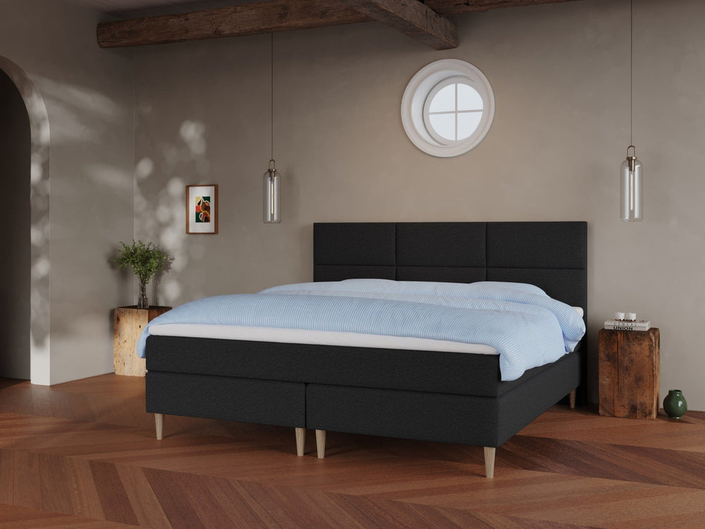 Svanhild Fjord 210x210 Antrasitt Nordic Dream tilbyr senger med skandinavisk design og materialer av høy kvalitet. Opplev perfekt komfort for en god natts søvn. Bestill din i dag!