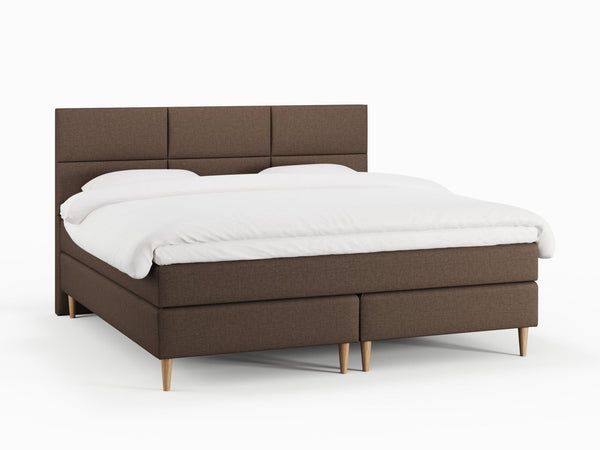 Svanhild Fjord 210x210 Mørk brun Nordic Dream tilbyr senger med skandinavisk design og materialer av høy kvalitet. Opplev perfekt komfort for en god natts søvn. Bestill din i dag!
